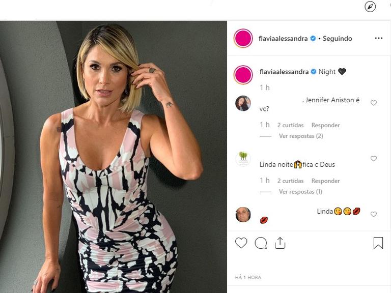 Flávia Alessandra é comparada com Jennifer Aniston