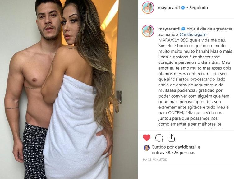 Foto sensual da Mayra Cardi e Arthur Aguiar