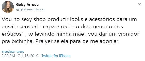 Tweet da Geisy Arruda falando sobre levar a mãe para o sexy shop