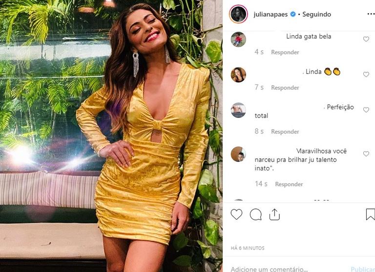 Juliana Paes de vestido decotado