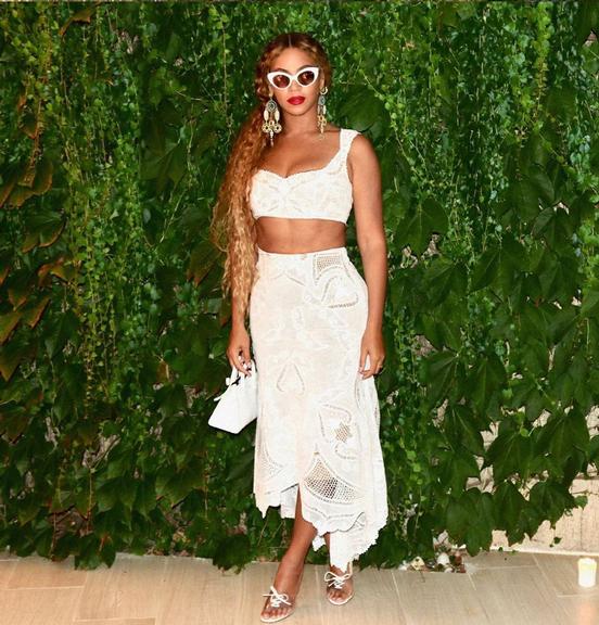 Beyoncé em vestido da brasileira Martha Medeiros