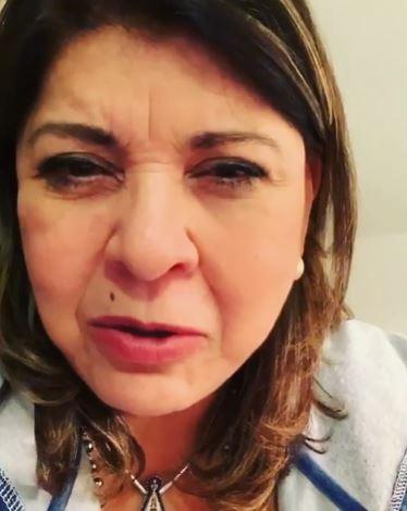 Roberta Miranda indignada após ter sido barrada em show.