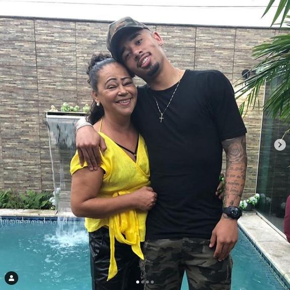 Gabriel Jesus e Vera Lucia