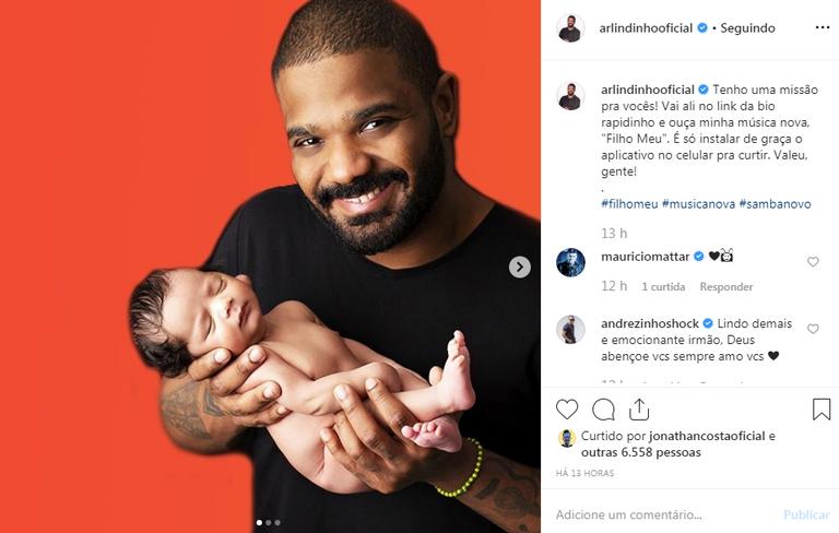 Arlindinho mostra foto com o filho recém-nascido