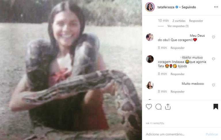 Thais Fersoza com cobra no pescoço