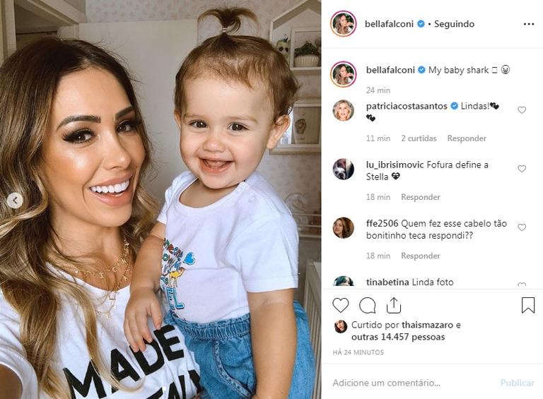 Bella Falconi posta cliques com a caçula, Stella, e encanta