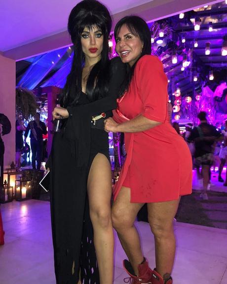 Gretchen relembra festa de Halloween de Anitta ao lado da artista