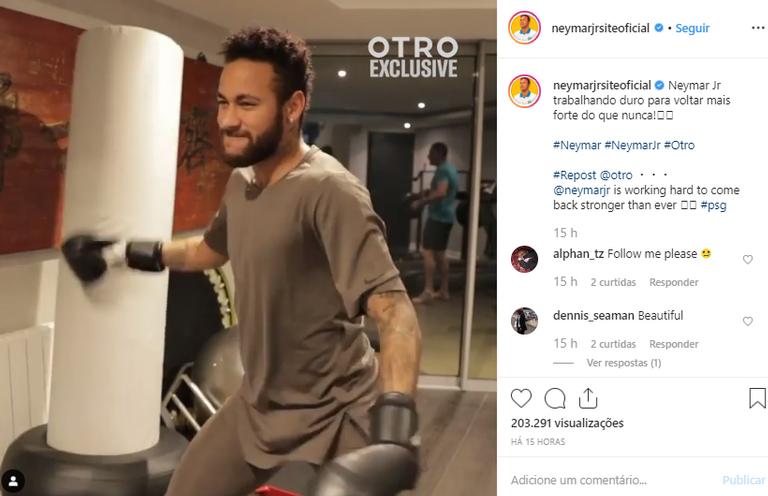 Neymar Jr. aparece treinando boxe após lesão