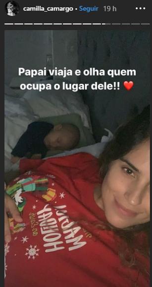 Filho Camilla Camargo dormindo