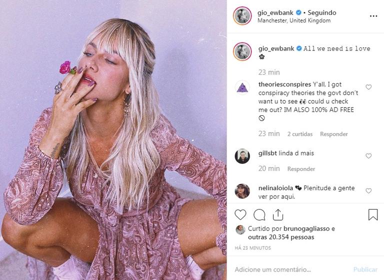 Giovanna Ewbank posa com estilo hippie e é elogiada nas web