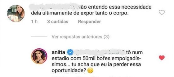 Anitta rebatendo fã sobre exposição do corpo