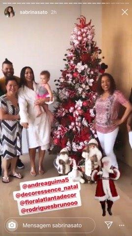 Sabrina Sato árvore de Natal