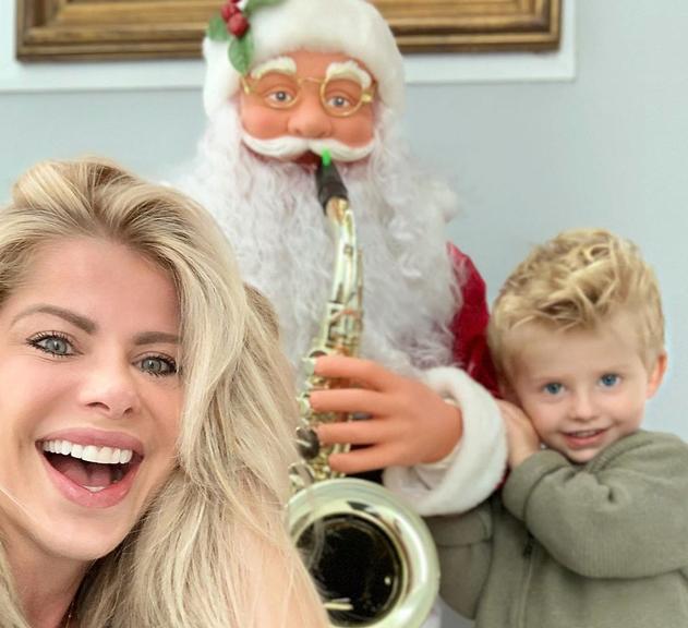 Karina Bacchi e Enrico começam a decorar casa para o Natal e encantam web com registro