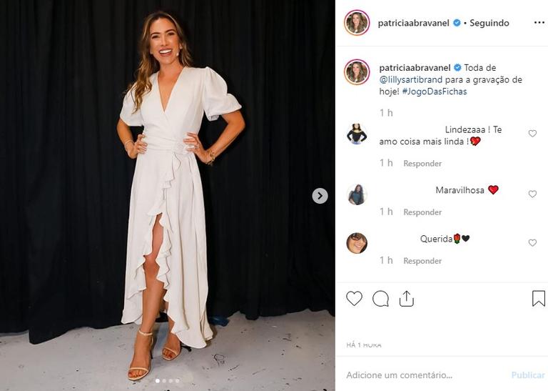 Patricia Abravanel de vestido branco