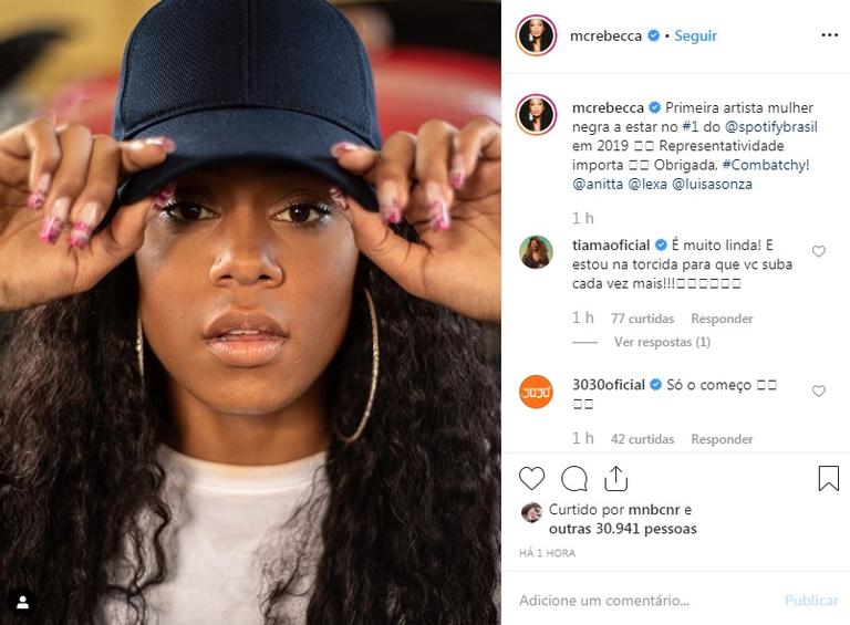 MC Rebecca celebra sucesso de Combatchy