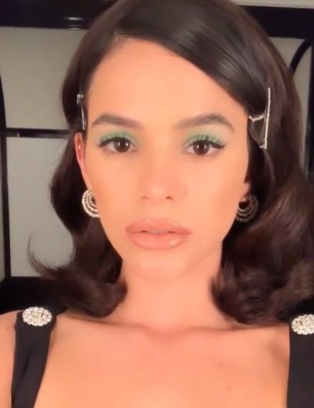 Bruna Marquezine impressiona com novo penteado