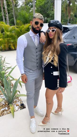 Gabigol leva Rafaella Santos à premiação importante