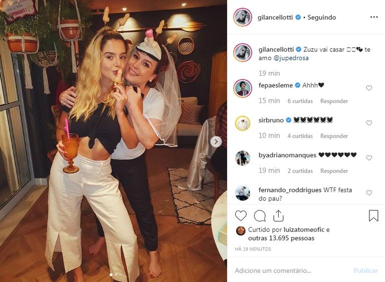 Giovanna Lancellotti aparece em festa com decoração estranha