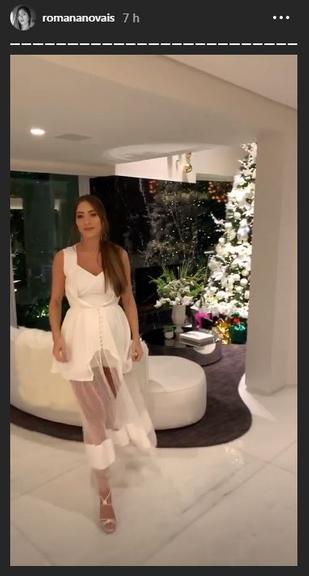 Romana Novais faz chá de celebração e mostra look