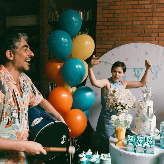 Leticia Colin e Michel Melamed celebram 1 mês do filho