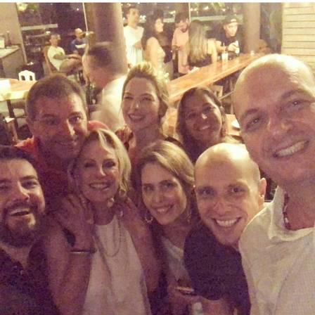 Ana Maria Braga com o namorado na festa do Mais Você