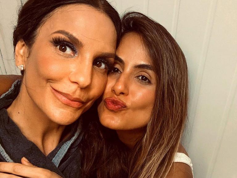 Carol Peixinho encontra Ivete Sangalo durante viagem