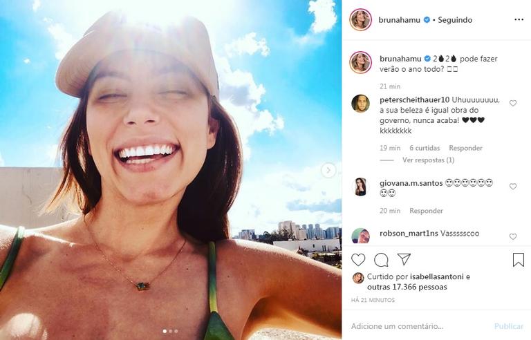 Bruna Hamú encanta a web ao aparecer em fotos tomando sol