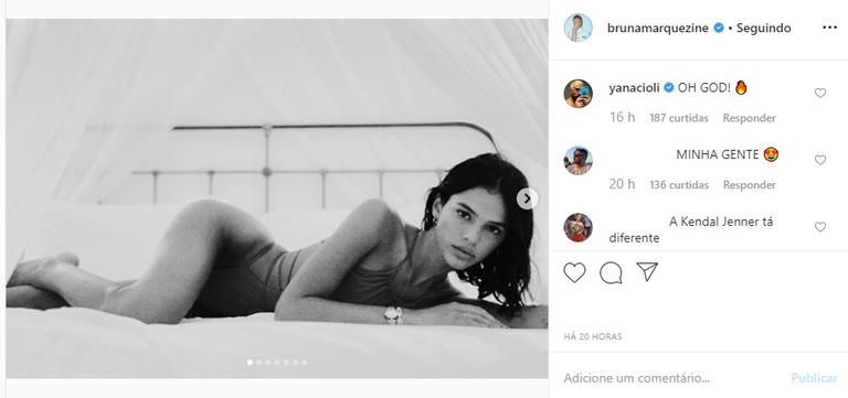 Bruna Marquezine posta foto sensual