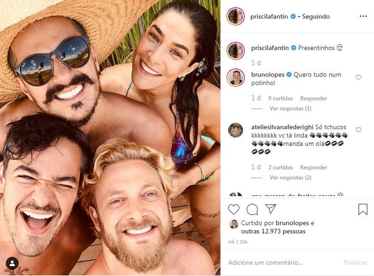 A atriz compartilhou com seus seguidores um momento divertido ao lado dos amigos e do marido 