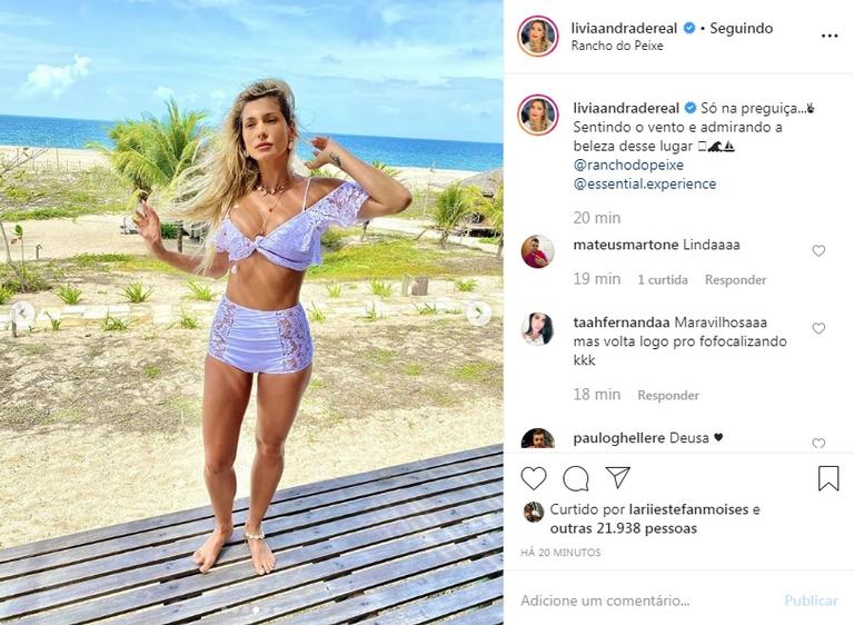 Lívia Andrade aparece com lookinho branco rendado e encanta