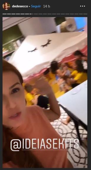 Deborah Secco mostra festa de pijama da filha