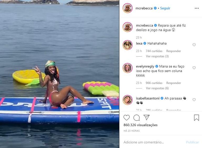 Mc Rebecca choca ao fazer coreografia em lugar inusitado