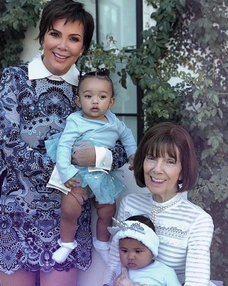 Kris Jenner parabeniza Chicago West com bela homenagem