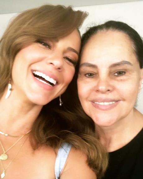 Paolla Oliveira com a mãe