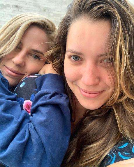 Nathalia Dill e Rafaela Mandelli surgem juntas e encantam a web