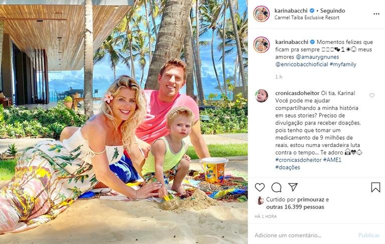 Karina Bacchi aparece na praia com Amaury Nunes e Enrico