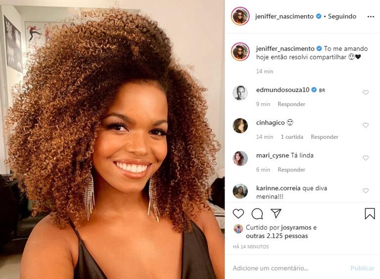 Jeniffer Nascimento posa com sorrisão e arranca elogios