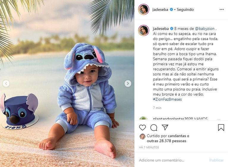 Jade Seba fantasia Zion para celebrar seu oitavo mês