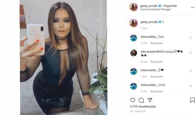 Geisy Arruda em vestido preto