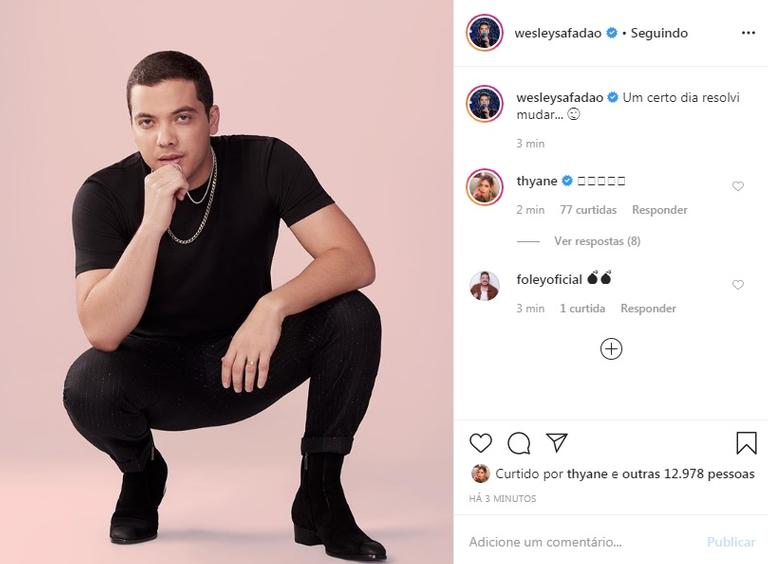 Wesley Safadão aparece com novo visual e web o elogia