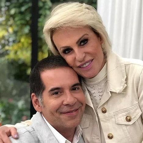 Ana Maria Braga recebe homenagem de Leandro Hassum