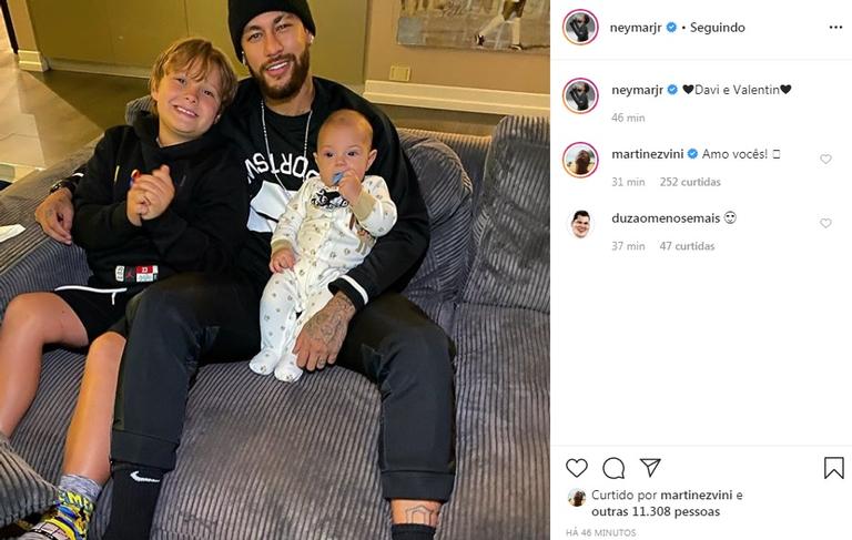 Neymar Jr posa com Davi Lucca e Valentin e encanta as redes