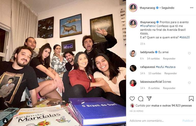 Cleo fez uma recepção em sua casa com alguns amigos famosos para assistir ao paredão histórico do BBB 20