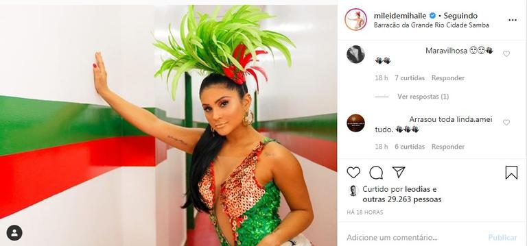 Mileide Mihaile em ensaio de Carnaval