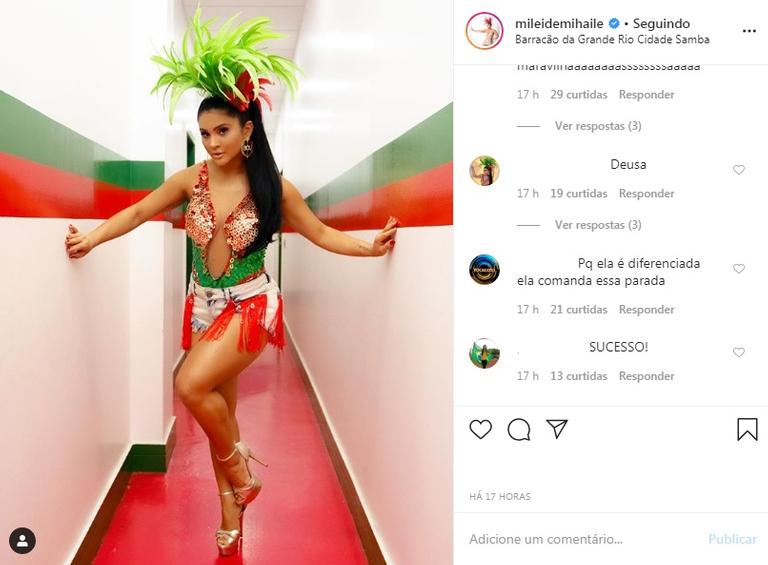 Mileide Mihaile em ensaio de Carnaval