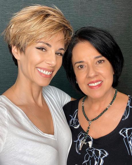 Ana Furtado parabeniza a mãe