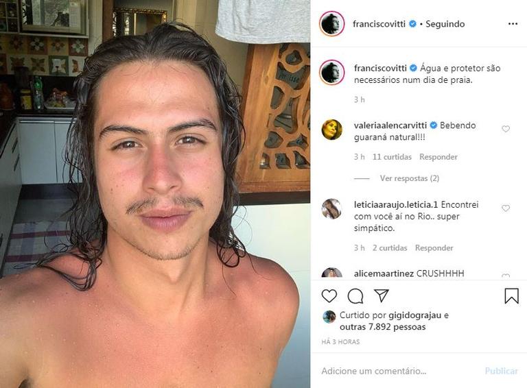 Francisco Vitti publicou uma foto após tomar sol e recebeu elogios de seus seguidores 