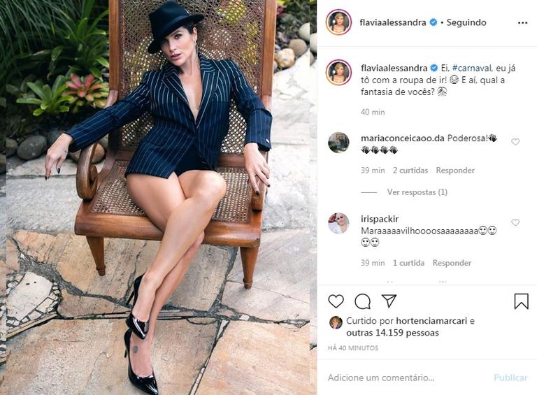 Flávia Alessandra mostra look de Carnaval e arranca elogios