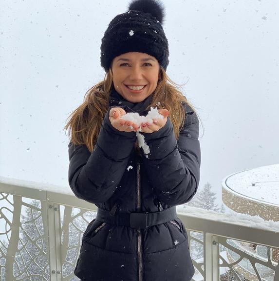 Paula Fernandes na neve