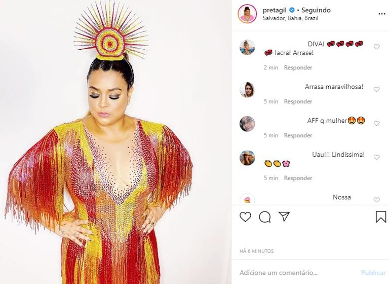 Preta Gil look para seu bloco de Carnaval